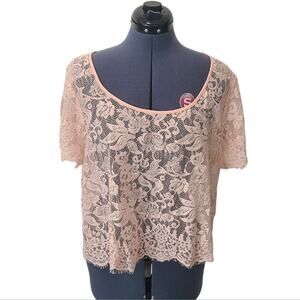 Torrid pink lace short sleeve crop shirt size 1